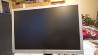 Zaslon - monitor za računalnik LG Flatron L222WS