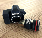USB ključek fotoaparat (Nikon, Canon, Sony) - 4 GB