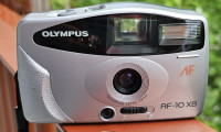 Olympus AF-10 XB Analogni Fotoaparat  Popolno Delujoč  Baterija Ni Pri