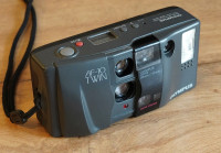 OLYMPUS AF-10 TWIN analogni fotoaparat na film z dvema lečama