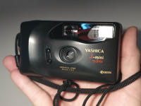 Yashica J-mini SUPER, 32mm f3,5, preverjena s filmom, odlično delujoča