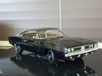 1/18 AutoWorld 1969 Dodge CHARGER GENERAL LEE THE DUKES OF HAZZARD