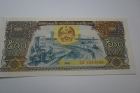 BANKOVEC LAOS 500 KIP 1988 UNC