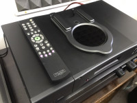 Rega Apollo z original daljincem, podpira MP3, WMA + rezervni laser