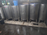 Cisterne za vino 300L 400l,500l 1100 l
