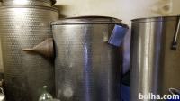 Vinske inox cisterne od 300,400 in 500 l in ostalo opremo