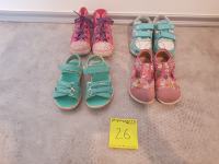 Ugodno prodam dekliške čevlje Skechers, Ciciban, Tewa številka 26