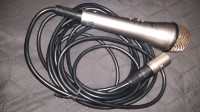 dinamnični mikrofon Crest z Neuitrik konektorjem