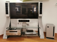 Prodam TV stojalo skupaj z 3 zvočniki (center + 2 x front) ONKYO