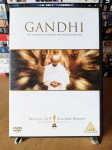 Gandhi (1982) Dobitnik devetih Oskarjev, vključno za najboljši film