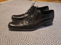 Črni čevlji, velikost 46