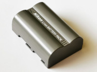 Nikon EN-EL3E ORIGINAL baterija (+bat.držalo MB-D10)