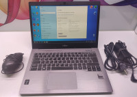 prenosnik Fujitsu Lifebook U904 (14", Intel i7, 10GB RAM, SSD, Win 10)