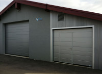 Dvižna sekcijska garažna vrata HANUS Premium dimenzije 2300 x 2000