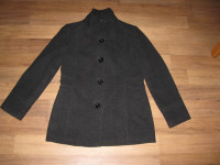 Ženka jakna, velikost 40