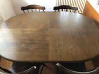 Kuhinjska miza in stoli