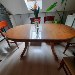 Ovalna miza, raztegljiva