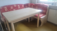 Jediln kot + miza 70 x 110 / 170 + 2 stola