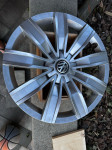 VW Tiguan kovinska platisca z zimskimi gumami
