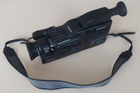 Videokamera SAMSUNG VC-E805P na kasete Hi8