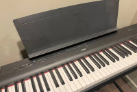 Yamaha P125B - Piano, (NOVO)