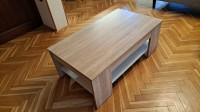Klubska miza, lesena