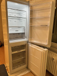 Bel samostoječ nofrost hladilnik WHIRLPOOL z zamrzovalnikom spodaj