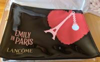 kozmetična torbica Lancome, Emily in Paris