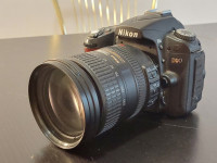 Nikon D90 + Nikkor 18-200 VR in ostala oprema