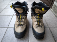 Planinski - plezalni čevlji Zamberlan Vajo Gtx št. 46