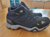 Adidas Goretex otroški pohodni čevlji, št 40