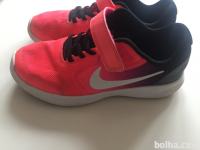 Nike sportni cevlji, st. 33, 20 €