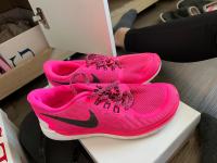Superge Nike pink 38 nove
