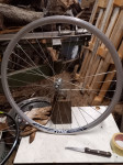 Prednje kolo kolesa, kot novo, premer 635mm, aluminij, brezhibno