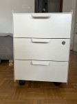 Predalnik IKEA TROTTEN s 3 predali in kolesci, bela barva