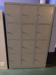 Kovinske omar (locker), kot novi, 2 kom
