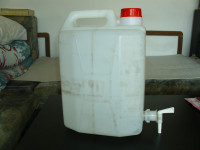 Kanister plastični za vodo s pipo 10 litrov