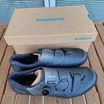 Kolesarski čevlji - Shimano SH-RX801 - št. 43