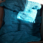 Rocno pleten pulover + nogavice + NOVA kapica GRATIS