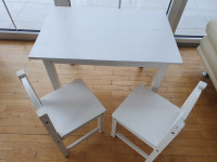 IKEA otroška mizica Sundvik in 2 otroška stola Sundvik