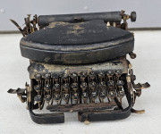 Pisalni stroj Adler št. 7 Primeren samo za dekoracijo  Cena 30€ Prevze
