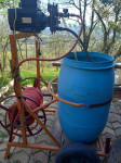 Vodna črpalka, škropilnica za vinograde in vrtove in še kaj.