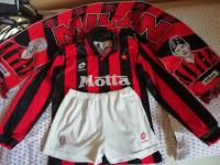 Mladinski dres AC Milan s šalom legendarni Motta