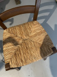 Leseni stoli s slmnarim sediscem