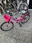 lepo ohranjeno deklisko kolo