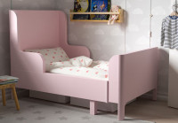 Dekliska/otroška raztegljiva postelja Ikea - nežno roza + vzmetnica