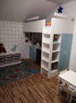 Ikea otroška postelja s pisalno mizo in omaro