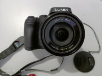 Digitalni fotoaparat LUMIX DC-FZ82