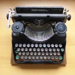 1942 Continental prenosni pisalni stroj