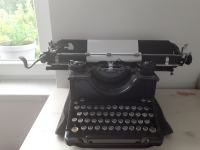 Pisalni stroj Olivetti M40